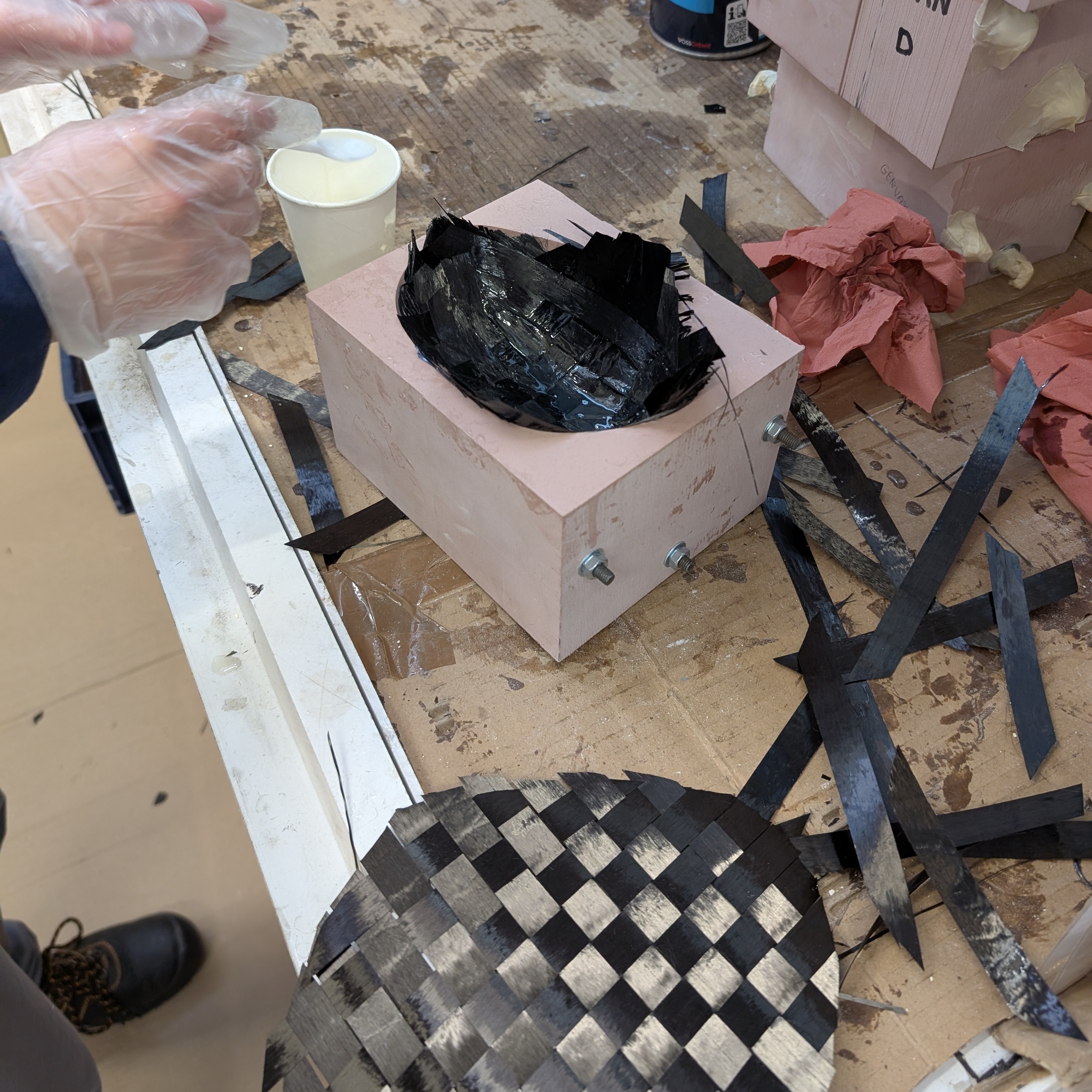 Moulage de la fibre de carbone